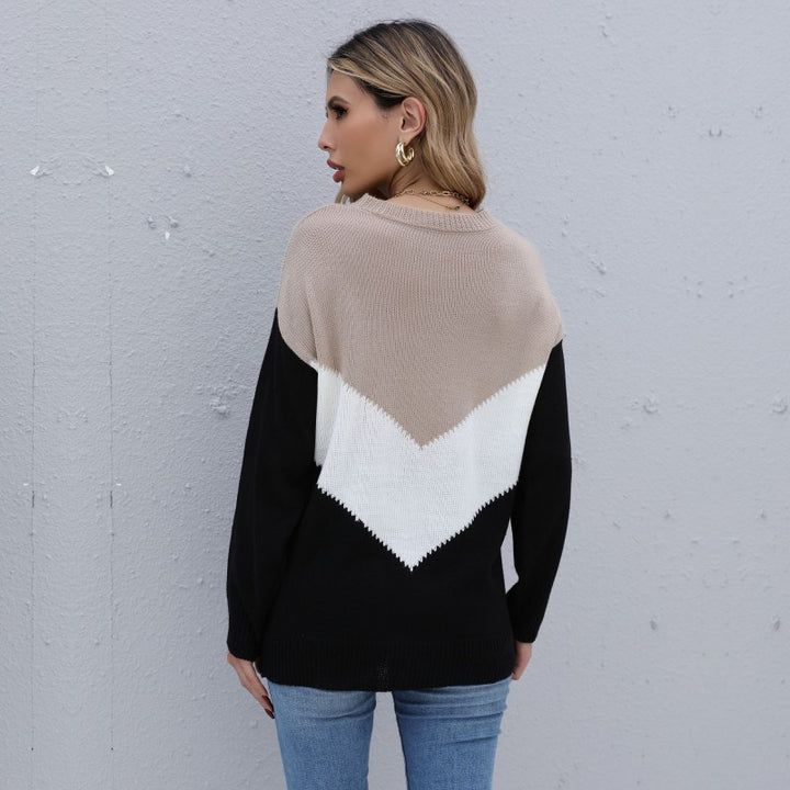 Women's fine knit pullover with chevron pattern, round neckline and loose silhouette Mune Fashion