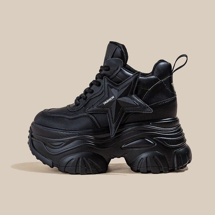 Ladies Chunky Sneaker with trendy star design and extra-large sole Mune Fashion