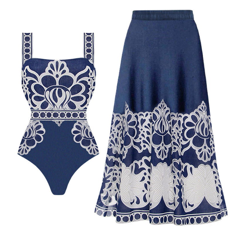 Ladies elegant one-piece swimsuit with elaborate lace decoration Mune Fashion
