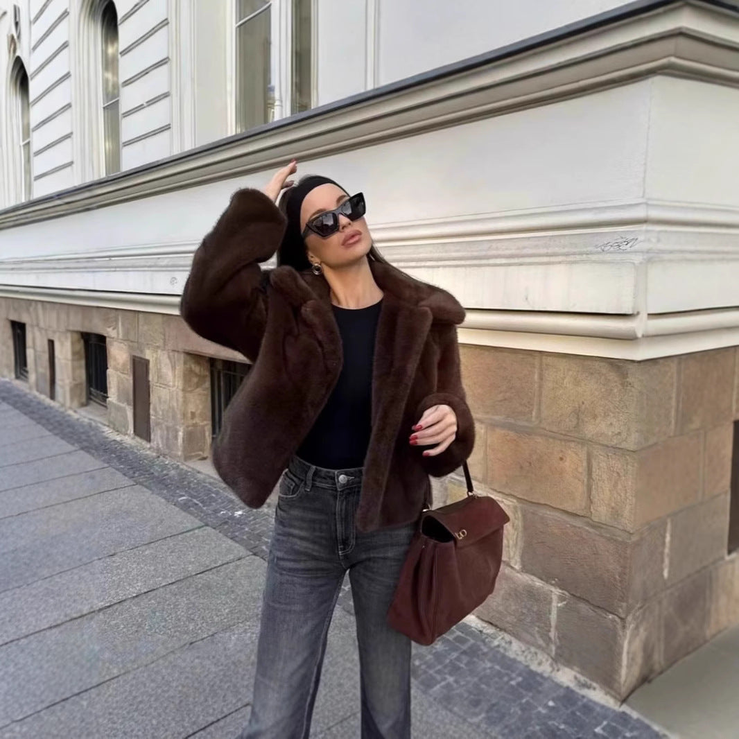 Women's Short Boxy Faux Fur Jacket with Shirt Collar and Dense High-Pile Texture Mune Fashion