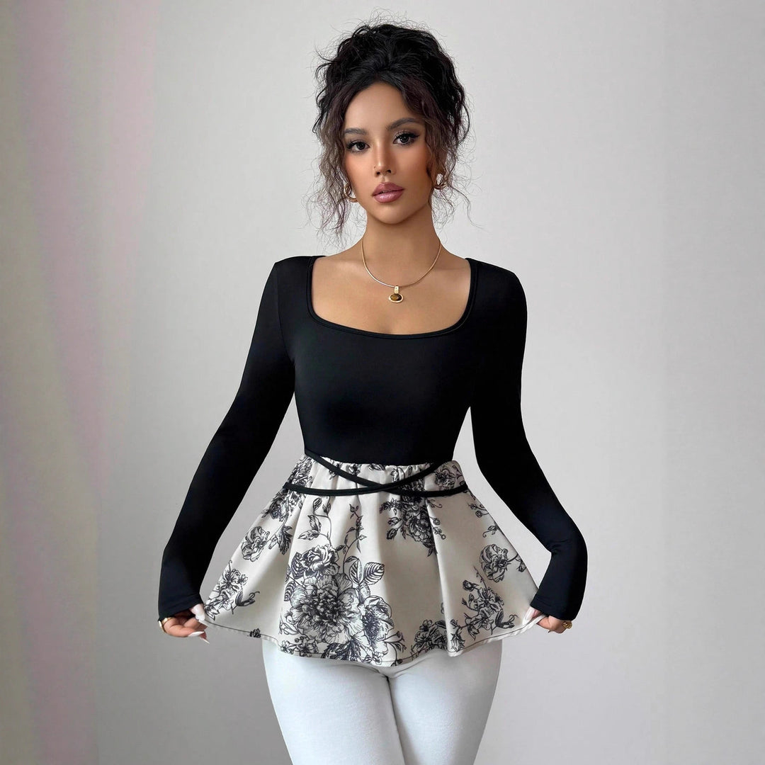 Women's shaping long-sleeve top with square neckline, seamless stretch, and extended hip area Mune Fashion