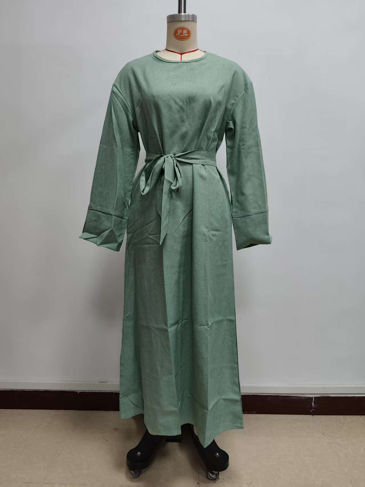 Women’s maxi dress made of linen blend with waistband and wide cuff Mune Fashion