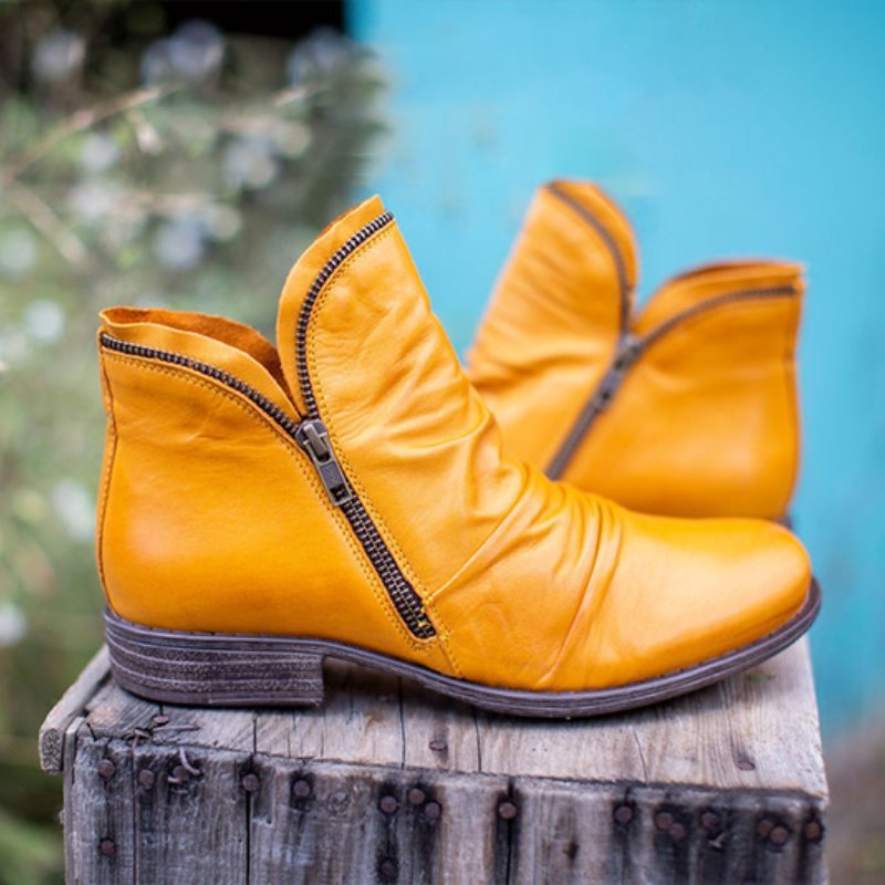 Women's Slouch Ankle Boots made of leather with side zipper and low block heel Mune Fashion
