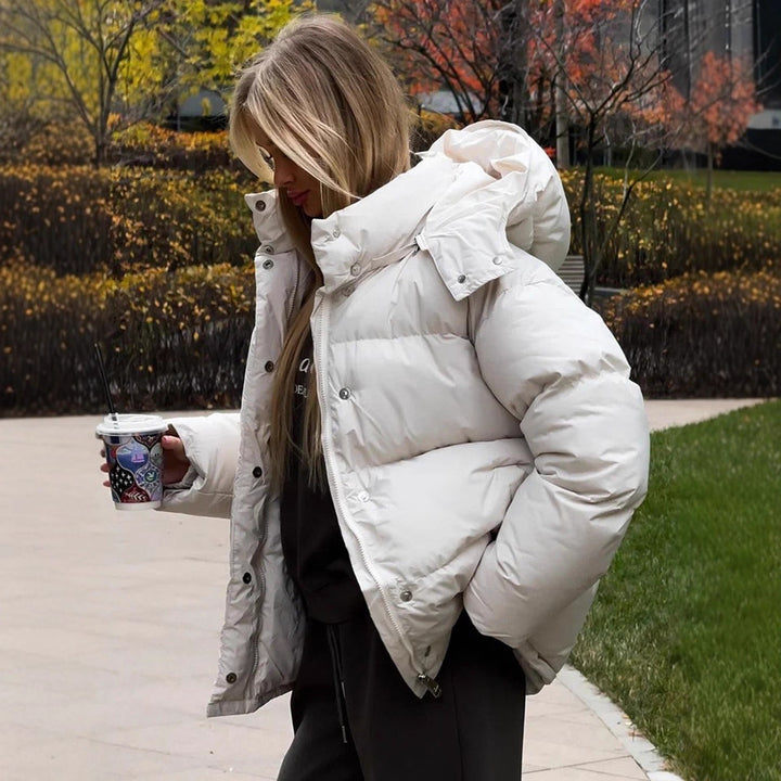 Ladies Short Windproof Quilted Puffer Jacket with Removable Hood and High Stand Collar Mune Fashion