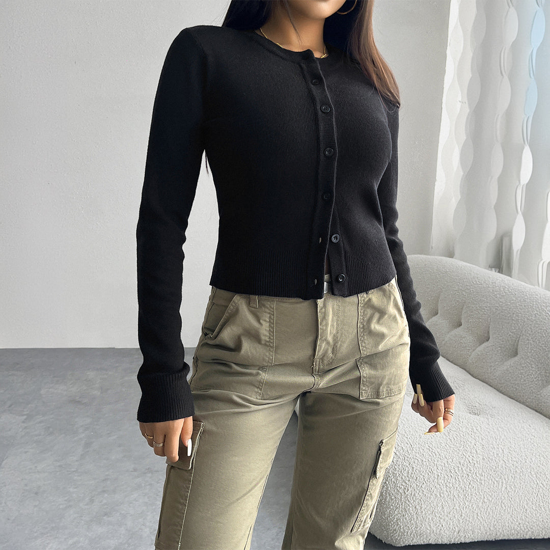 Women's fitted fine-knit cardigan with round neck and decorative button placket Mune Fashion