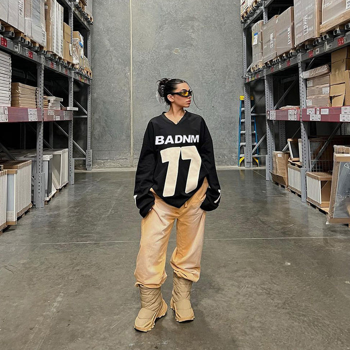 Damen Oversize Sport-Sweatshirt mit V-Ausschnitt und Statement-Print Mune Fashion