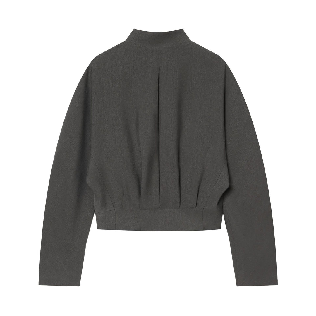 Women's tailored cropped blazer with V-neck, designer seam shaping and three-button closure Mune Fashion