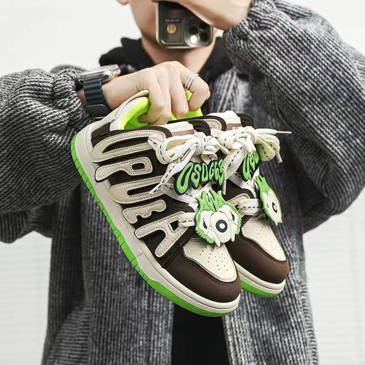 Women's sporty sneakers with unique appliqué and cushioning insole Mune Fashion