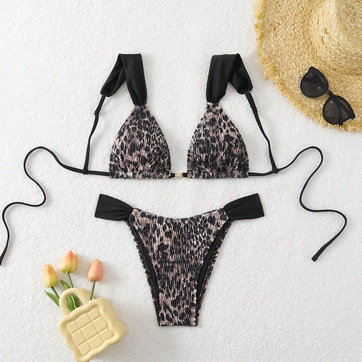 Women Triangle Bikini with Elegant Band Design Mune Fashion