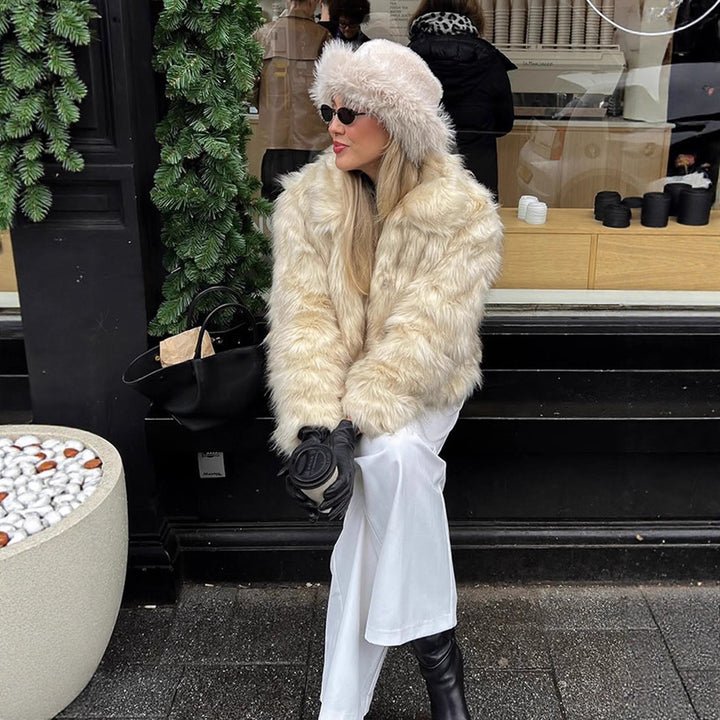 Women's Short Cut Boxy Faux Fur Coat with Long Pile Structure Mune Fashion