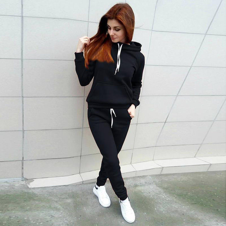 Ladies' tracksuit set made of soft fleece with hoodie and joggers Mune Fashion