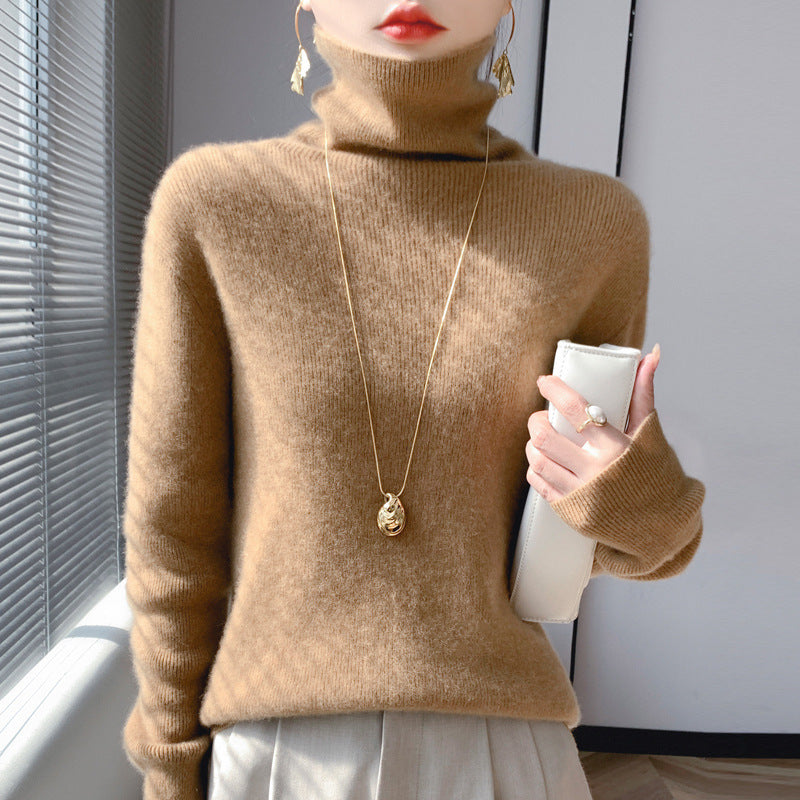 Women's short-cut turtleneck sweater made of soft cashmere blend with slim silhouette Mune Fashion
