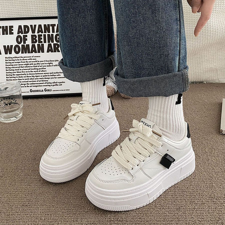 Women’s Platform Sneakers with Sporty Design and Reinforced Sole Mune Fashion