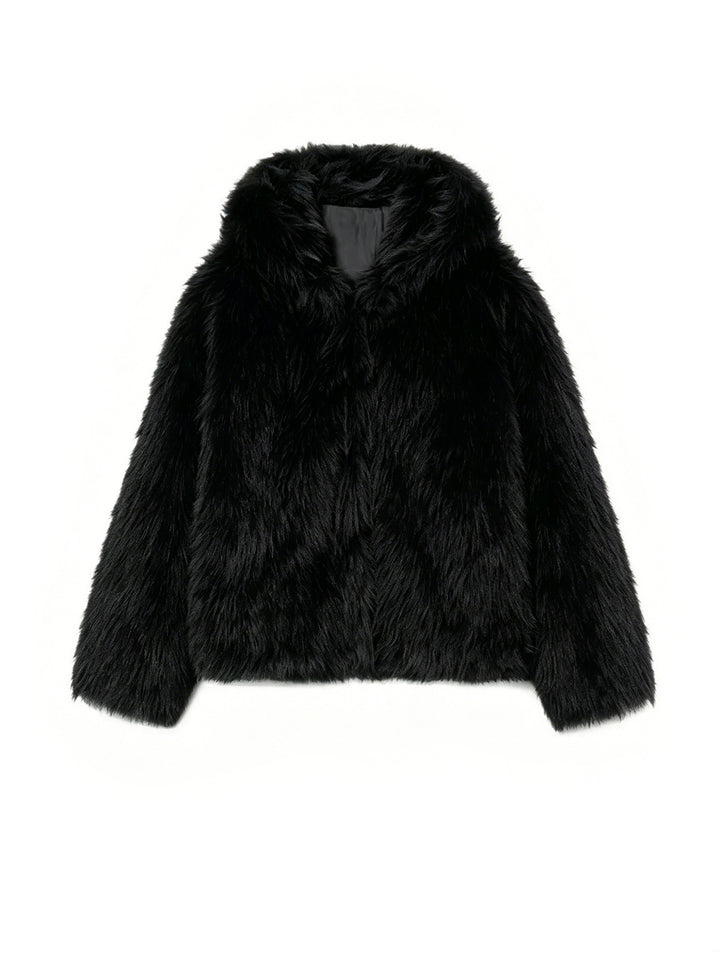 Women's short blazer made of long-fiber shaggy faux fur with high shawl collar and clear boxy silhouette Mune Fashion