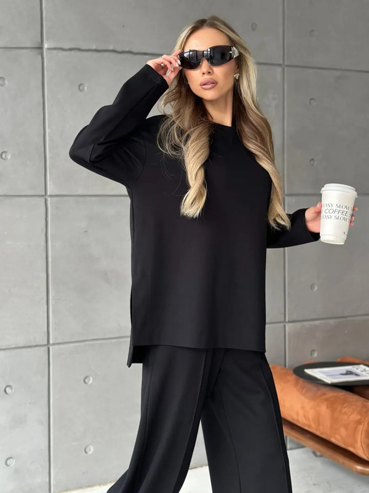Women elegant lounge two-piece set with oversized sweatshirt and fitted wide-leg trousers Mune Fashion