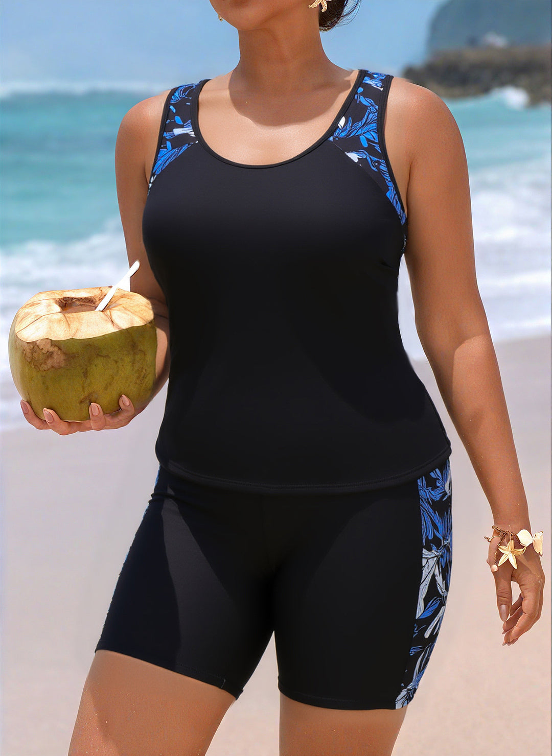 Ladies sporty bathing outfit with floral print Mune Fashion