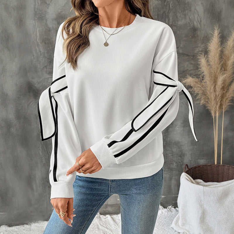 Women's Oversize Sweatshirt with Bow Sleeves and Contrast Piping Mune Fashion
