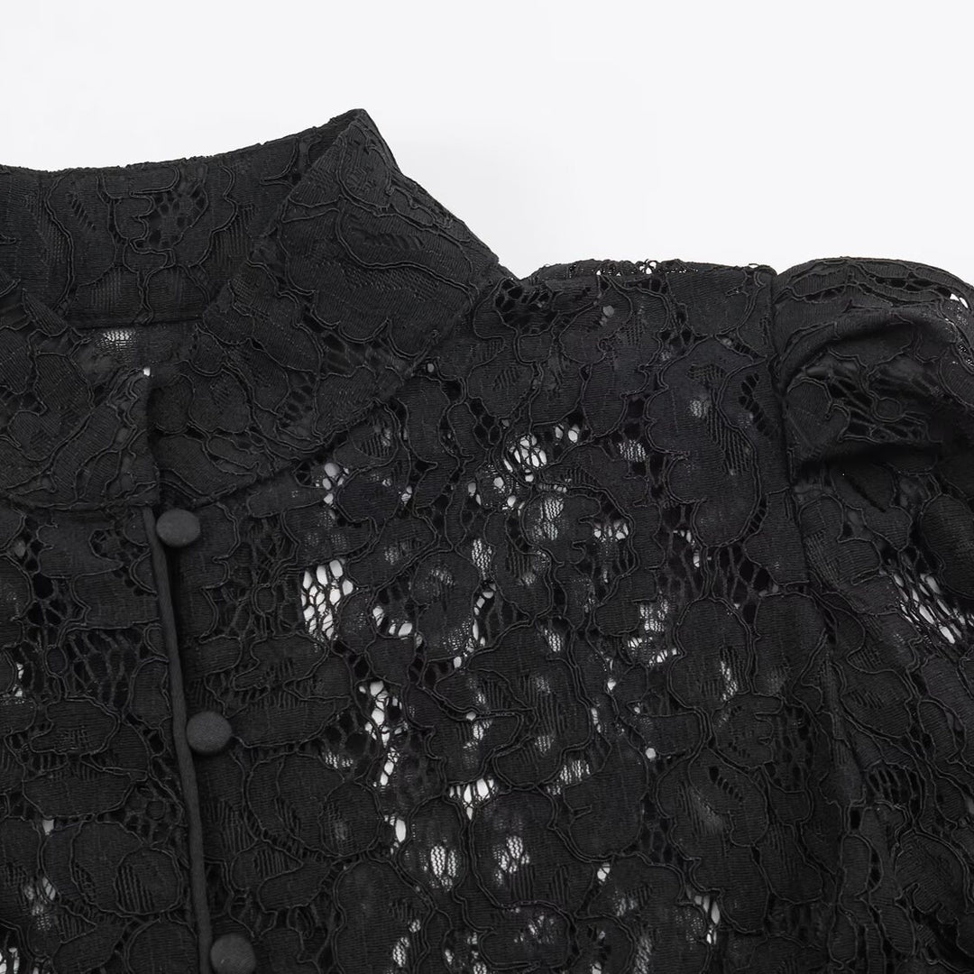 Ladies short-cut transparent lace blouse with stand-up collar, fabric button placket and gathered puff sleeves Mune Fashion