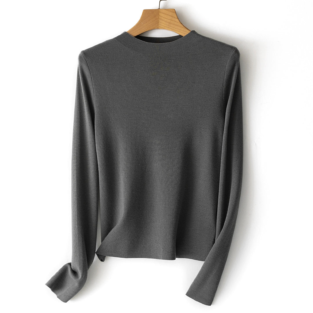 Women's fine knit pullover with short stand-up collar and slim silhouette Mune Fashion