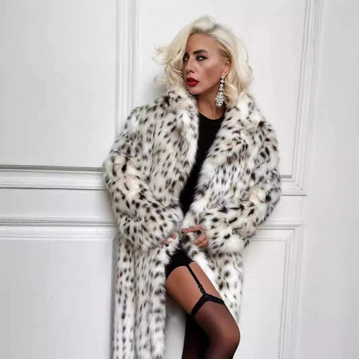Women's longer oversized faux fur coat with leopard print and wide lapel Mune Fashion