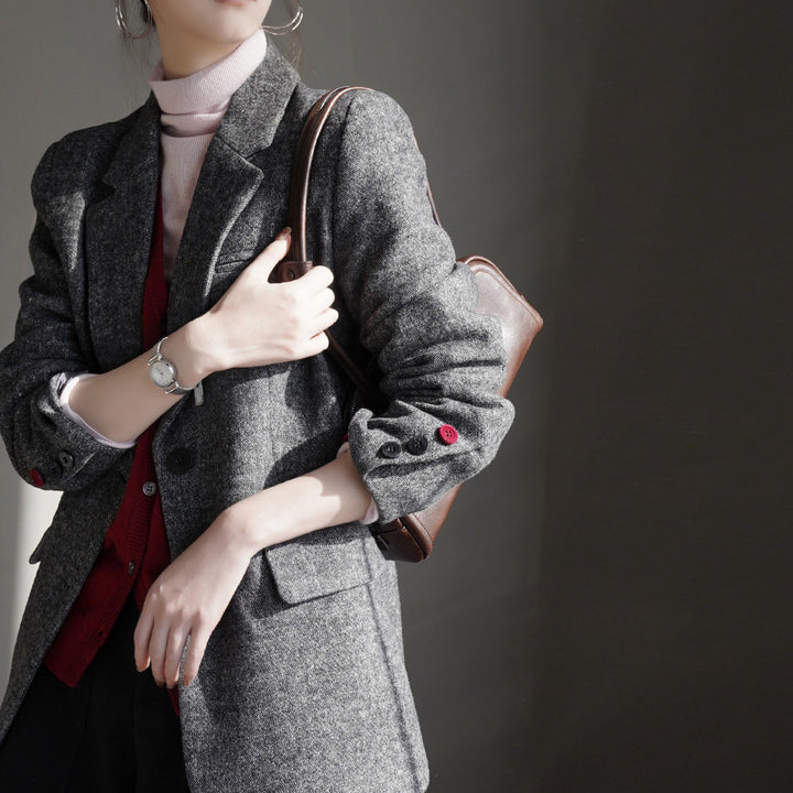 Women Elegant Wool Blazer with Fashionable Cut Mune Fashion