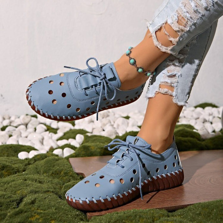 Women casual perforated leather lace-ups with flexible rubber sole Mune Fashion