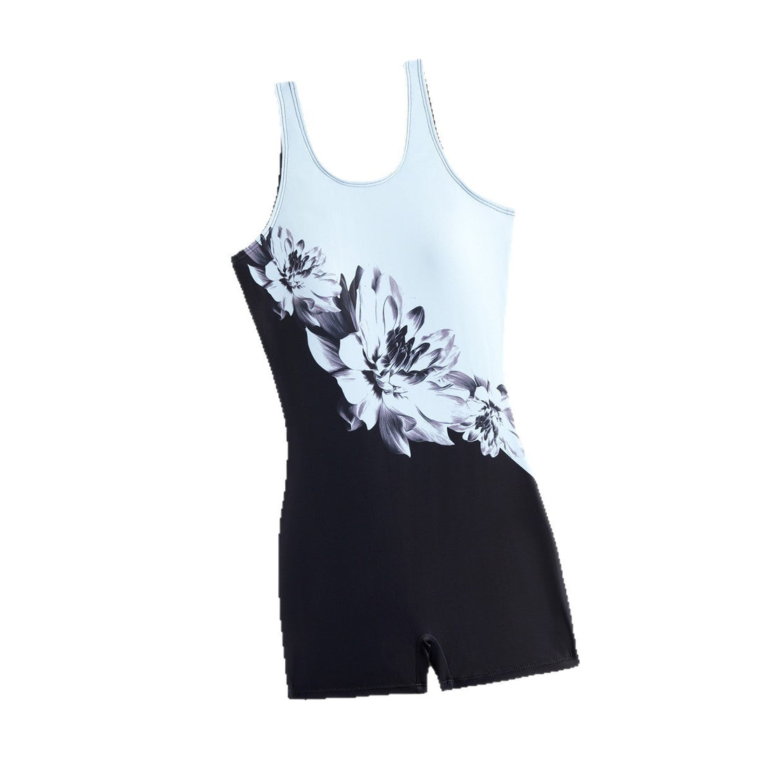 Women's Sporty One-Piece Swimsuit with Dynamic Gradient Mune Fashion