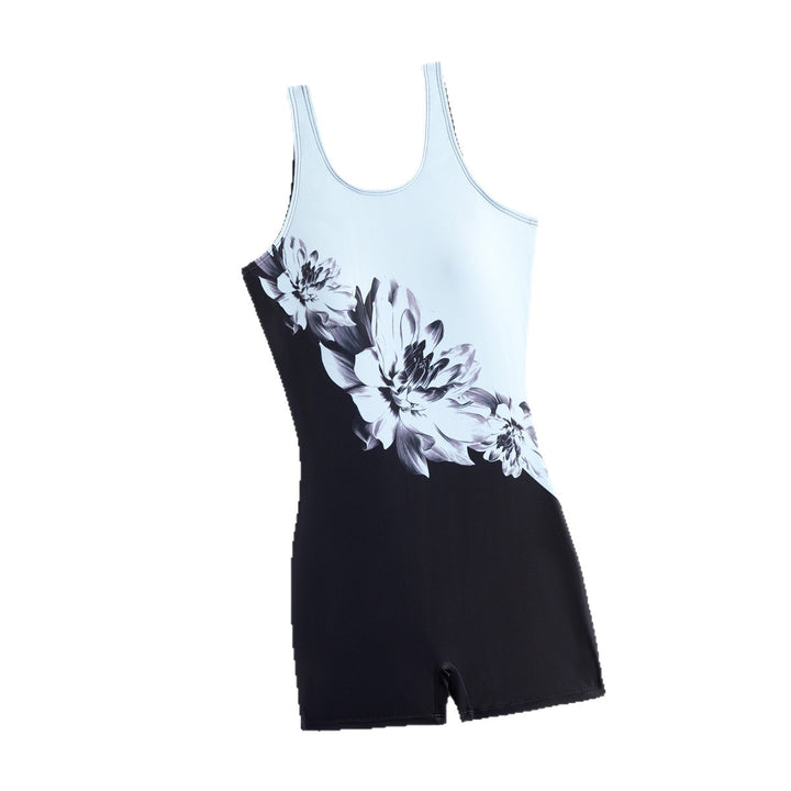 Women's Sporty One-Piece Swimsuit with Dynamic Gradient Mune Fashion
