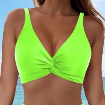 Women's Sporty Bikini Top with Twist Design Mune Fashion
