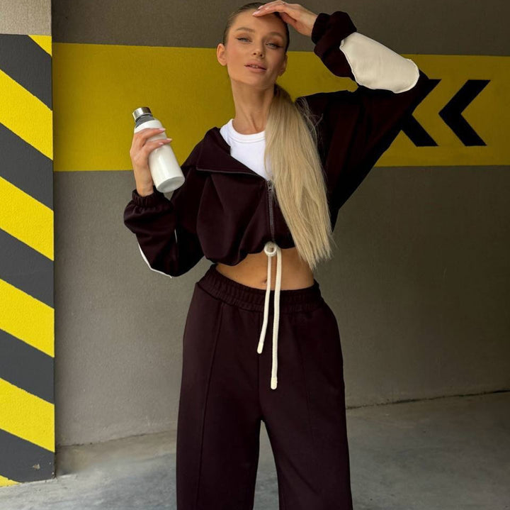 Women's wide high-cut jogging pants with visible crease and elastic waistband Mune Fashion