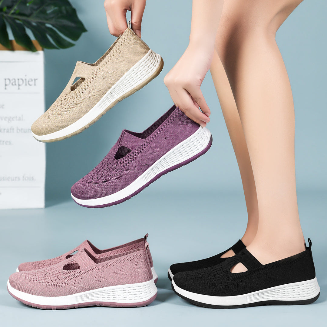 Women's knitted Slip-On comfort sneaker with V-Cut, elastic entry and cushioning honeycomb midsole Mune Fashion