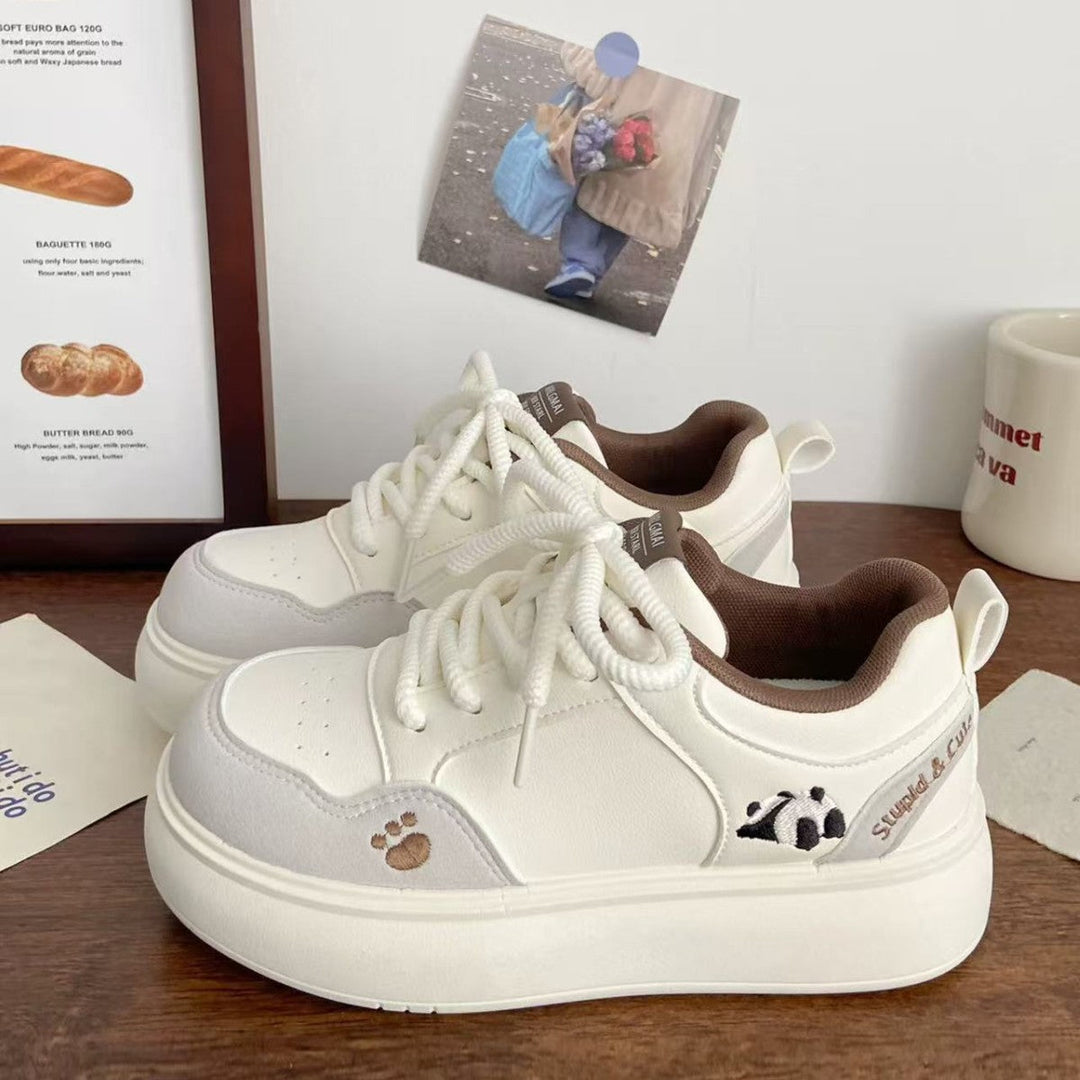 Women's sneakers with playful animal motifs and comfortable cushioning Mune Fashion