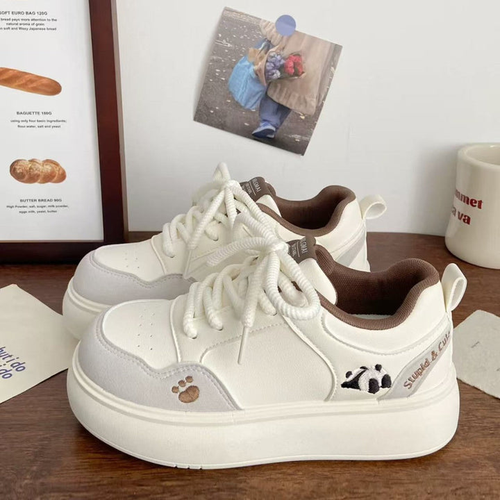 Women's sneakers with playful animal motifs and comfortable cushioning Mune Fashion