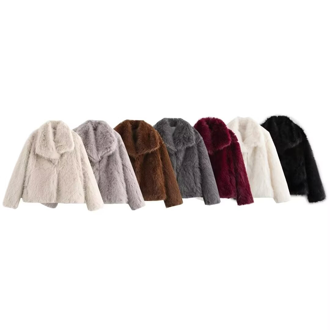 Ladies Short-Cut Faux-Fur Coat with Voluminous Shawl Collar and Straight Cut Mune Fashion