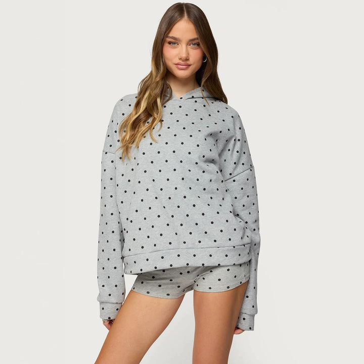 Women's dotted comfort set with hooded sweatshirt, kangaroo pocket and shorts Mune Fashion