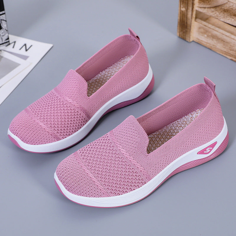 Ladies' elegant knit slippers with reinforced toe cap, flexible cushioning platform, and pull tab Mune Fashion