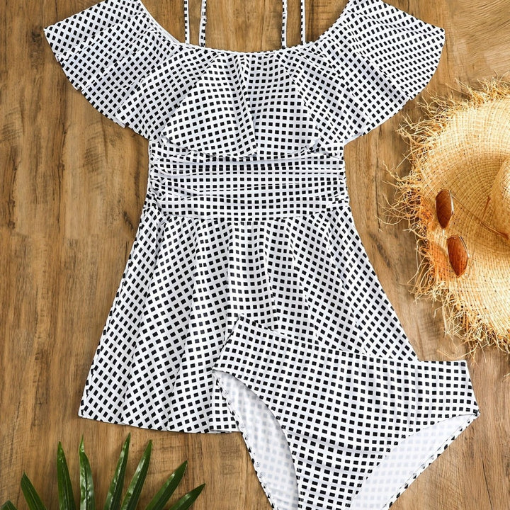 Ladies swimsuit set with ruffle details and elegant check pattern Mune Fashion