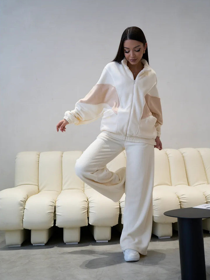 Women's oversized zip-up fleece jacket with panel details and wide high-waist lounge pants Mune Fashion