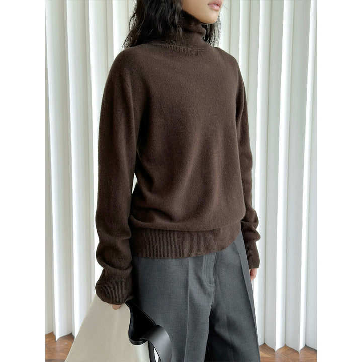 Women's Fine Cashmere-Style Rollneck Sweater with Relaxed Fit and Ribbed Cuffs Mune Fashion