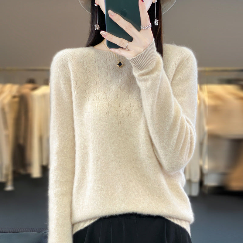 Women Cozy Midweight Round Neck Sweater made of Angora Blend with fine pile and narrow cuff Mune Fashion