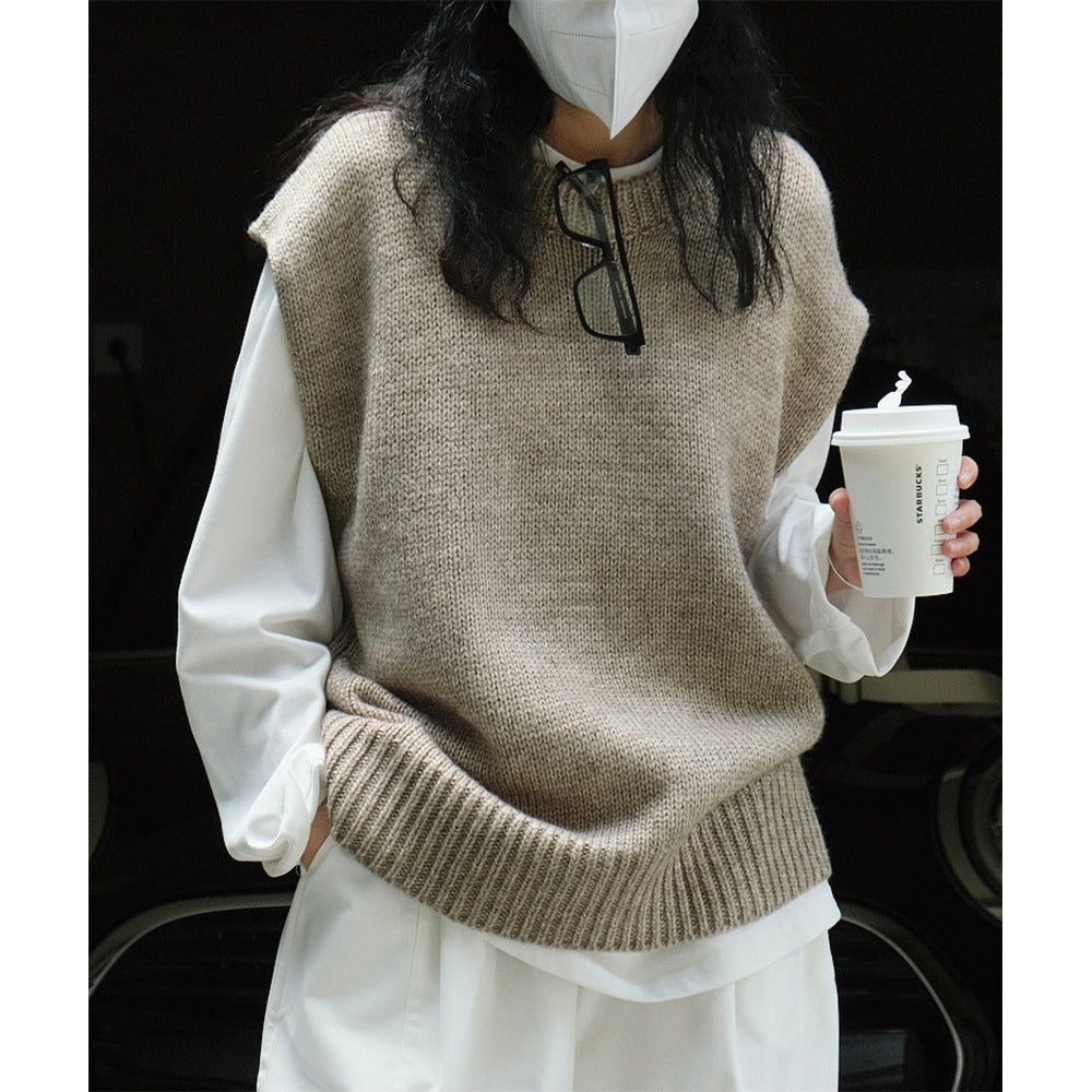 Women’s Oversize Sleeveless Chunky Knit Vest with Wide Ribbed Hem Mune Fashion