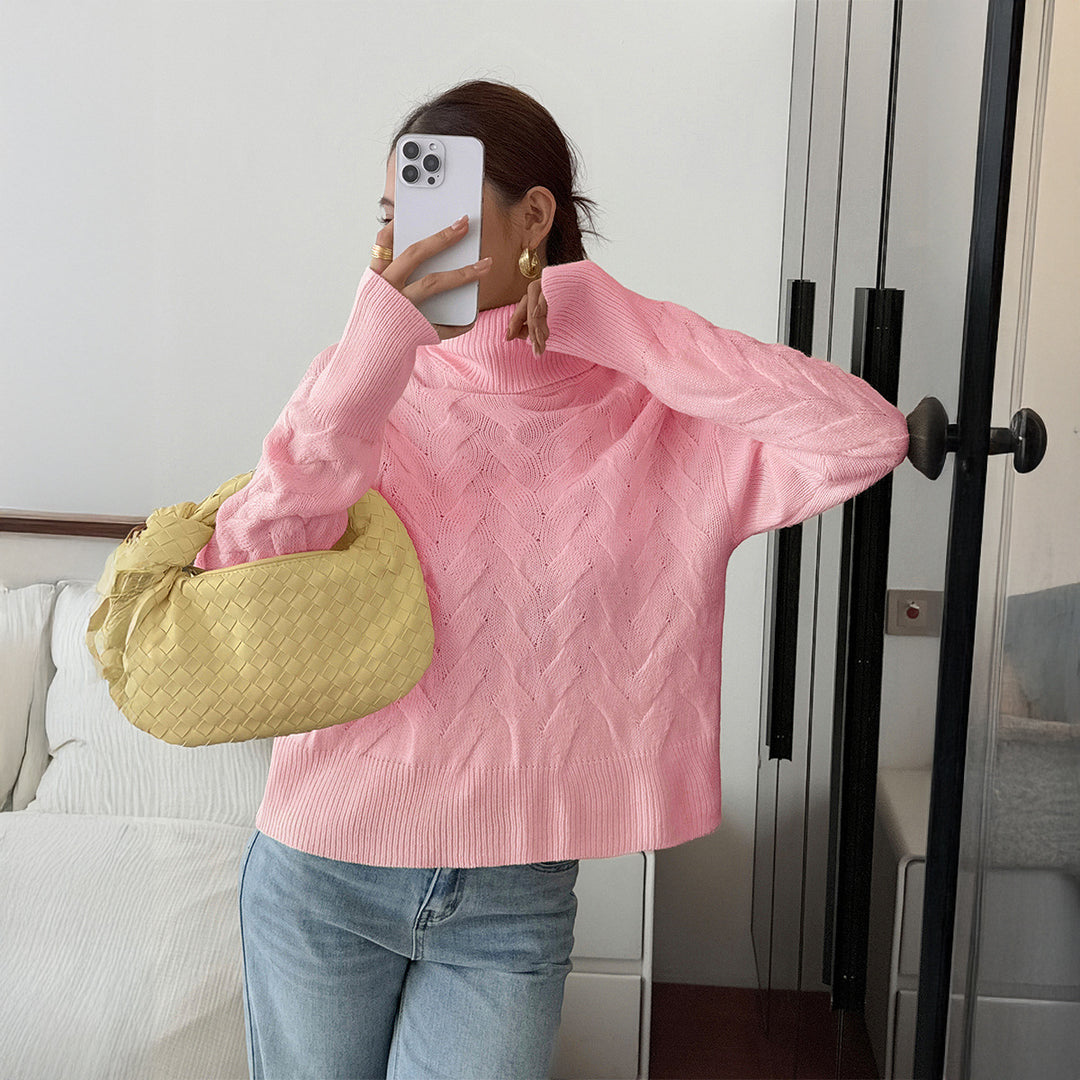 Women's chunky knit turtleneck sweater with cable structure, oversized fit and longer sleeves Mune Fashion