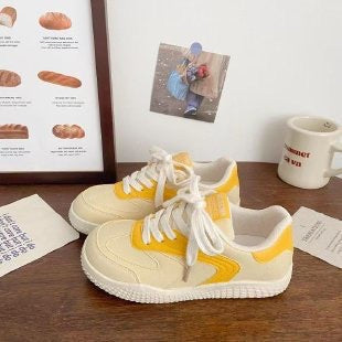 Women's sneakers in sporty design with innovative cushioning Mune Fashion