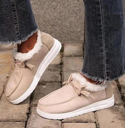 Women's Padded Moccasin Slippers with Teddy Lining and Cushioning Rubber Sole Mune Fashion