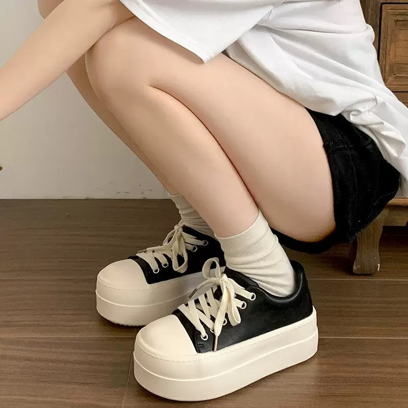 Women's Platform Sneaker with Fashionable Design and Comfortable Cushioning Mune Fashion