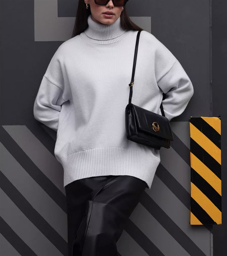 Ladies Boxy Turtleneck Sweater made of fine fine knit with dropped shoulders Mune Fashion