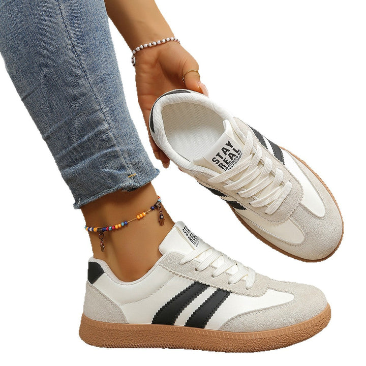 Women sneakers in modern sports design with comfortable cushioning Mune Fashion