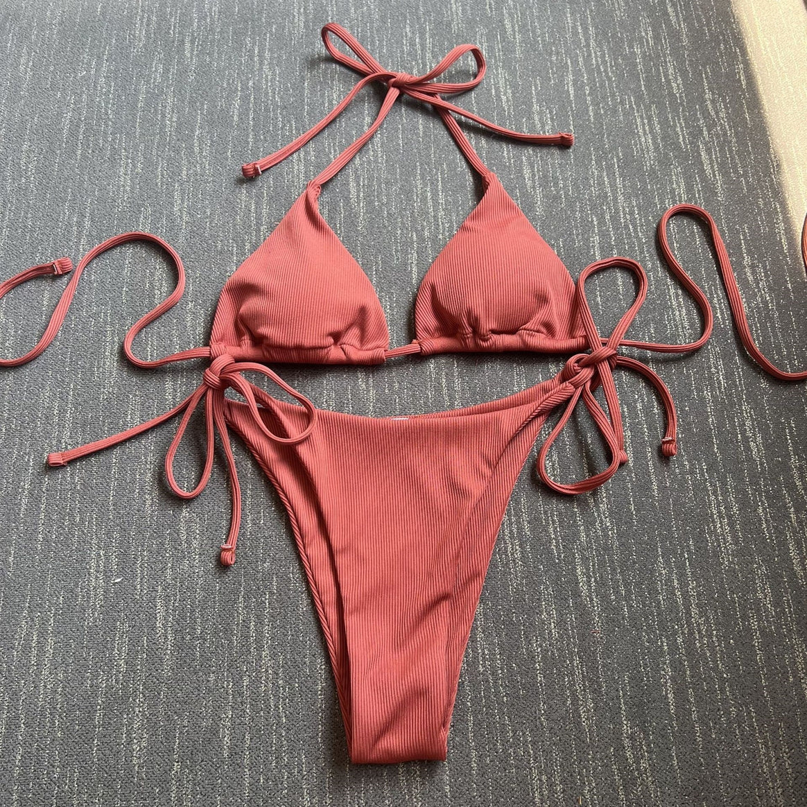 Women's triangle bikini with adjustable straps and playful ties Mune Fashion
