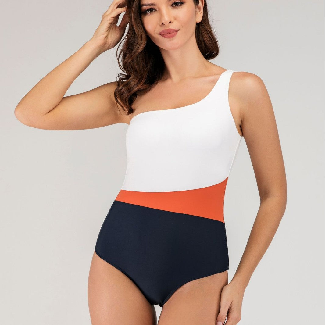 Women's Sporty One-Piece Swimsuit made of high-quality material Mune Fashion