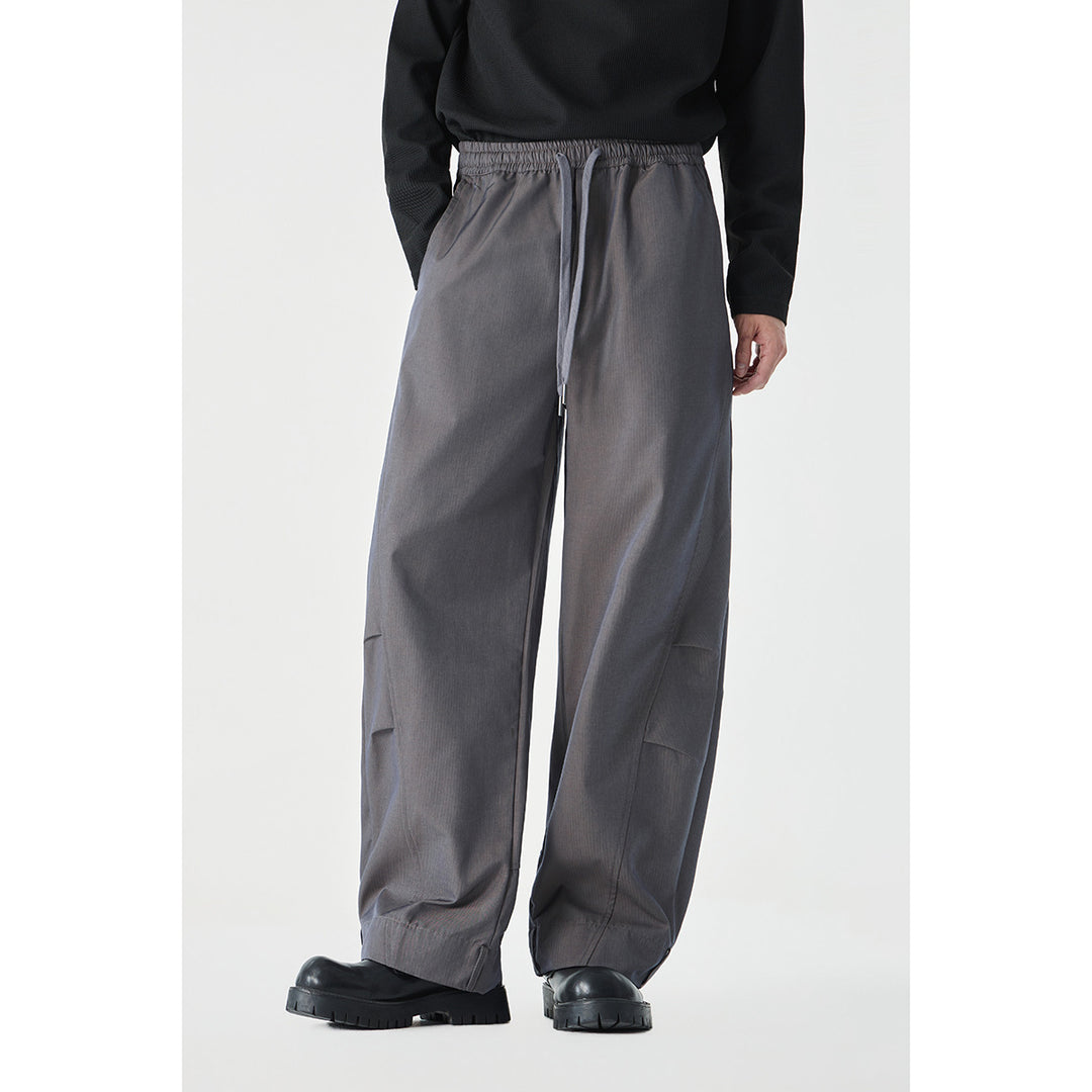 Men's Loose Cropped Cargo Pants with Drawstring and Knee Pleats Mune Fashion